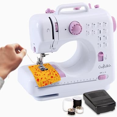 Crafts&Co® Macchina da Cucire Portatile Bianca | Mini Macchina per Cucire per Bambini | con Luce LED e Pedale | 12 Punti | Velocità Regolabile | Macchina per Cucire per Principiant